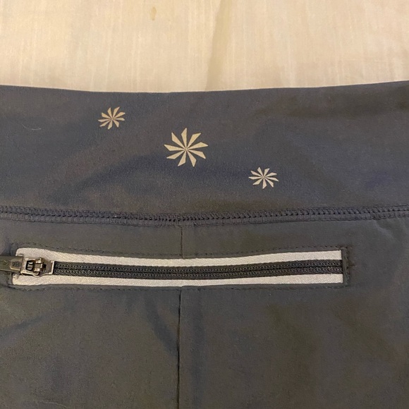 Athleta Second Wind Athletic Skirt Built In Shorts - Picture 3 of 7